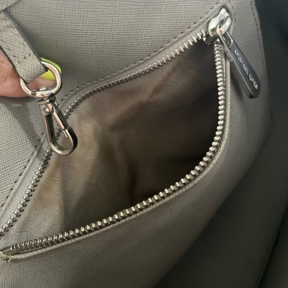 Michael Kors Large grey tote bag purse - Picture 7 of 8